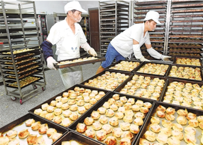 老字號月餅觸網(wǎng)煥新機 匠心手作與互聯(lián)網(wǎng)銷售的完美融合